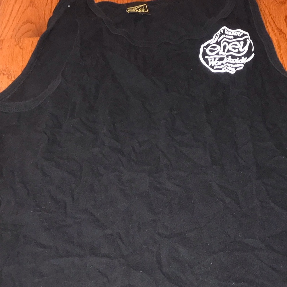 Obey tank